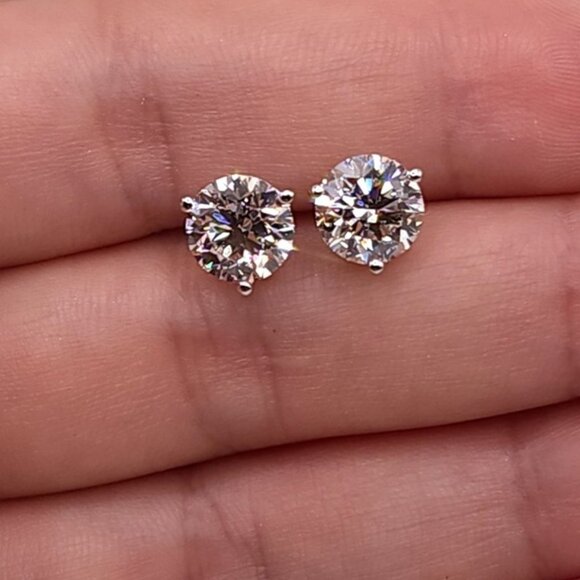 18Kt Gold 4.80 Ct IGI Certified 3 Prong Martini Lab Grown Diamond Studs Earrings - Picture 4 of 6